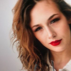 Meet your Posher, Alma